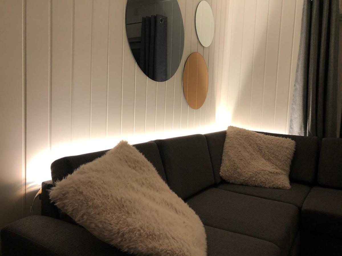 Moderne Og Trivelig Leilighet, Med Unik Utsikt ทรอมโซ ภายนอก รูปภาพ